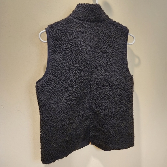 J. CREW Women's black teddy sherpa vest size S - Picture 2 of 10